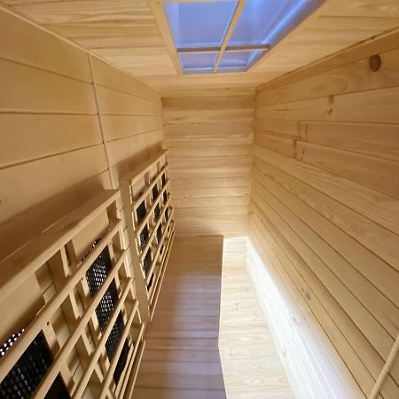 Le Clovis Suites Spa Sauna Reims Exteriör bild