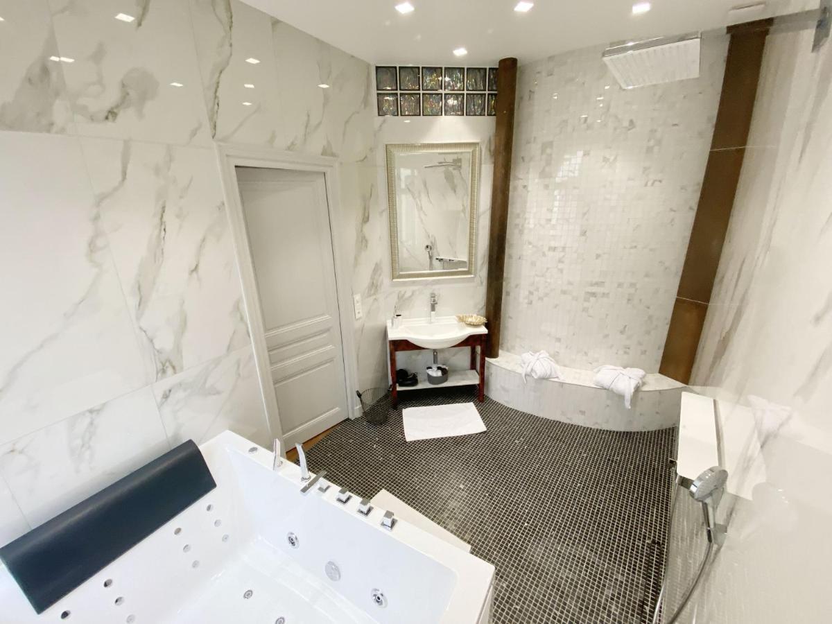 Le Clovis Suites Spa Sauna Reims Exteriör bild