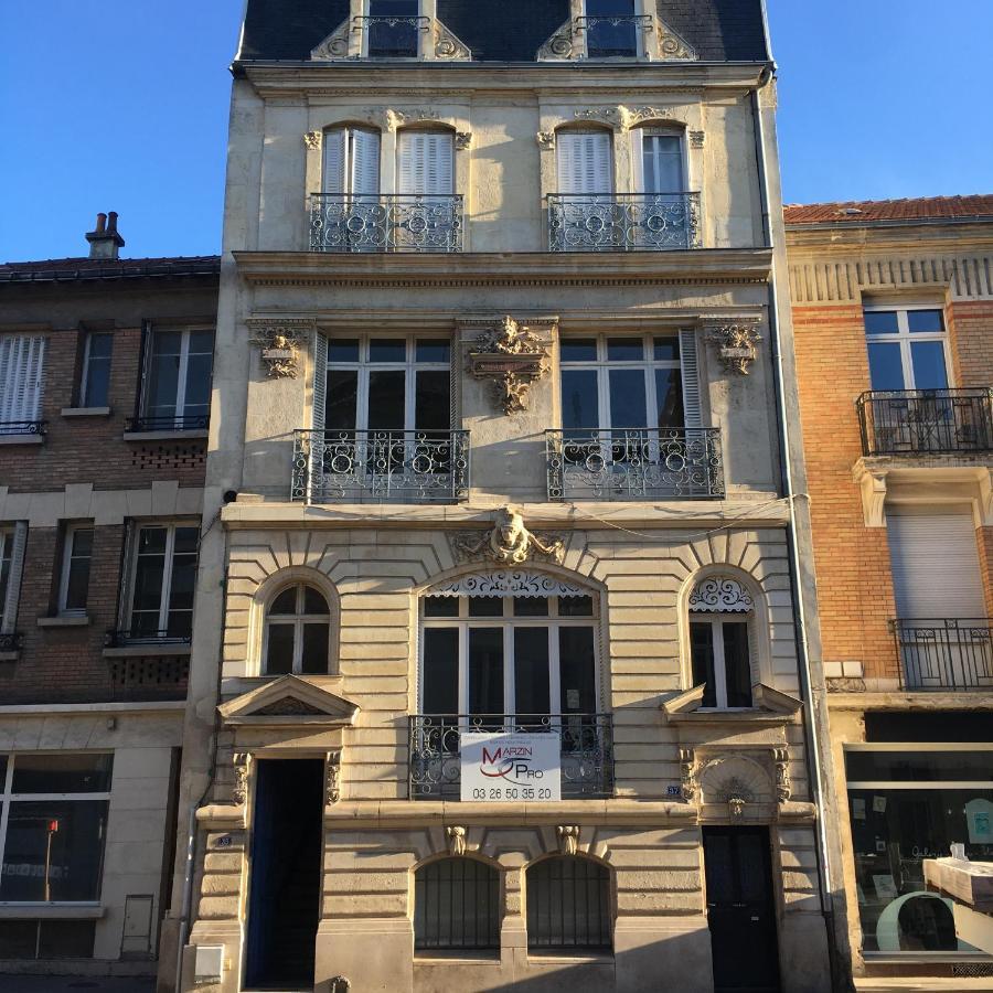 Le Clovis Suites Spa Sauna Reims Exteriör bild