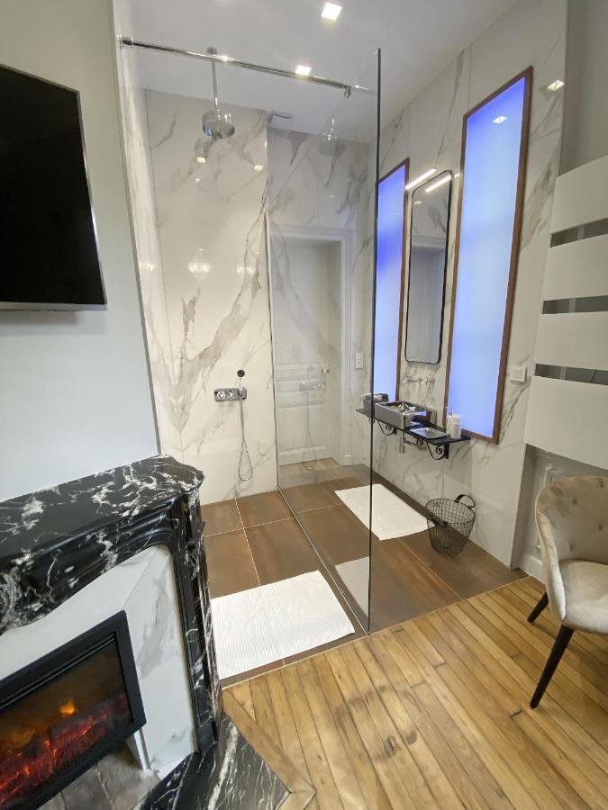 Le Clovis Suites Spa Sauna Reims Exteriör bild